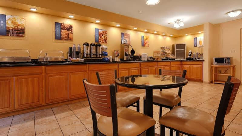 Best Western Braddock Inn La Vale Екстериор снимка