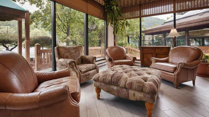 Best Western Braddock Inn La Vale Екстериор снимка
